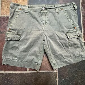 Y2K True Religion Flap Pocket Camo‎ Green Cotton Cargo Shorts Women's 32 EUC